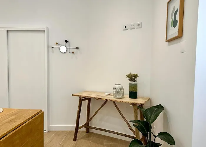 דירה Cute 2 Mins From *